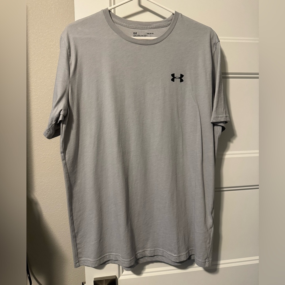 Under Armour Men's Gray Short Sleeve Tee